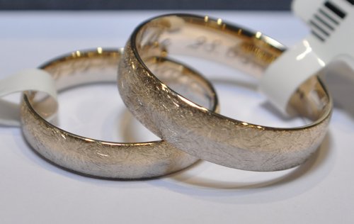 Gold Trauringe Bicolor Eismatt - Breite 4mm und 5mm